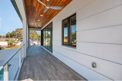 301 79th Street S, Saint Petersburg, FL 33707 - Photo 28