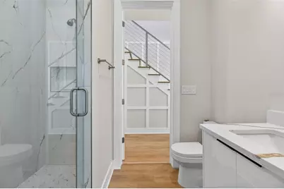 301 79th Street S, Saint Petersburg, FL 33707 - Photo 18