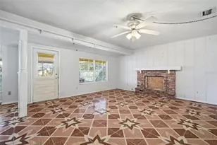 2207 Parkwood Dr, Valrico, FL 33594 - Photo 6