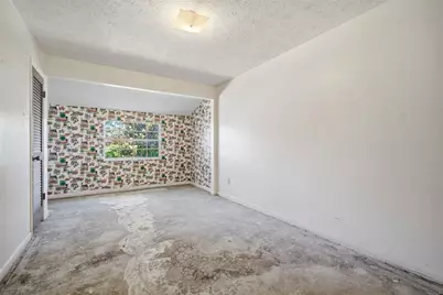 2207 Parkwood Drive, Valrico, FL 33594 - Photo 18