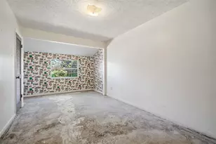 2207 Parkwood Dr, Valrico, FL 33594 - Photo 18