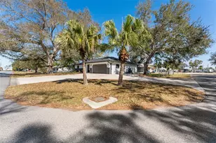 4227 Blossom Rd, Venice, FL 34293 - Photo 2