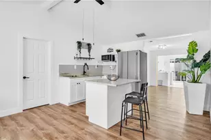 8912 Saboda Ct, Tampa, FL 33634 - Photo 12