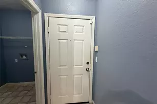 17114 Carrington Park Dr, Tampa, FL 33647 - Photo 4