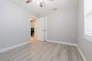 701 W Henry Ave, Tampa, FL 33604 - Photo 8