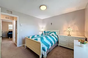 7923 Singing Ct Pl, Tampa, FL 33615 - Photo 46