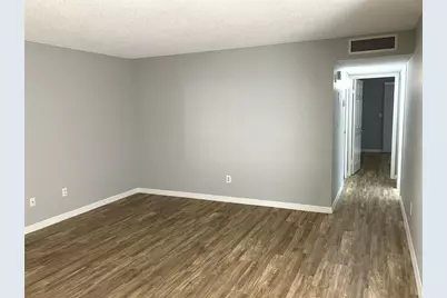 11703 Raintree Village Boulevard #B, Temple Terrace, FL 33617 - Photo 10