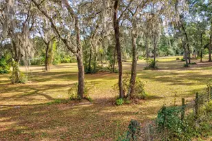 36228 Clinton Ave, Dade City, FL 33525 - Photo 46