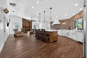 11945 74th Ave, Seminole, FL 33772 - Photo 16