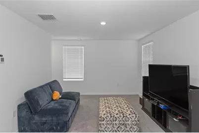 37357 Sharks Eye Lane, Zephyrhills, FL 33541 - Photo 8