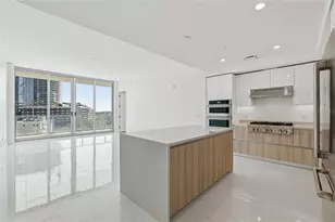 400 Central Ave, Saint Petersburg, FL 33701 - Photo 8