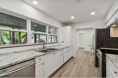 4601 Venetian Boulevard NE, Saint Petersburg, FL 33703 - Photo 8