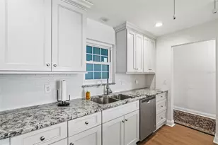 1706 Belleair Forest Dr, Belleair, FL 33756 - Photo 4