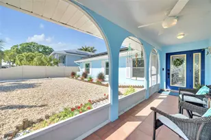 1015 Spindle Palm Way, Apollo Beach, FL 33572 - Photo 10