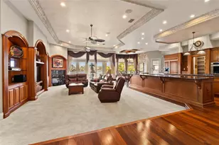 8402 Tallahassee Dr NE, Saint Petersburg, FL 33702 - Photo 8