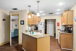 13941 Kimberly Dr, Largo, FL 33774 - Photo 4