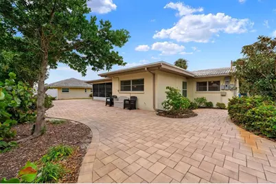 13941 Kimberly Drive, Largo, FL 33774 - Photo 18