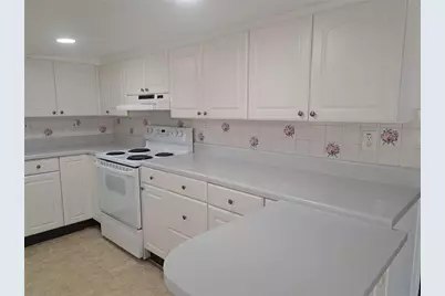 1040 65th Street S, South Pasadena, FL 33707 - Photo 2