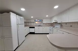 1040 65th St S, South Pasadena, FL 33707 - Photo 14