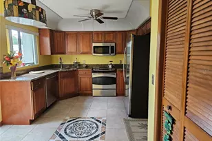 2014 E View Dr, Sun City Center, FL 33573 - Photo 14