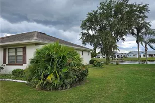 2014 E View Dr, Sun City Center, FL 33573 - Photo 2