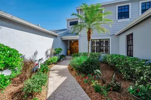 990 San Carlos Ct NE, Saint Petersburg, FL 33702 - Photo 4