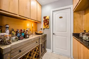 990 San Carlos Ct NE, Saint Petersburg, FL 33702 - Photo 20