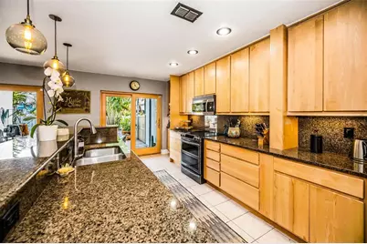 990 San Carlos Court NE, Saint Petersburg, FL 33702 - Photo 24