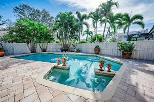 990 San Carlos Ct NE, Saint Petersburg, FL 33702 - Photo 46