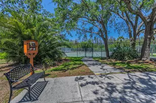 990 San Carlos Ct NE, Saint Petersburg, FL 33702 - Photo 54