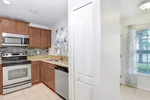 37669 Aaralyn Rd, Zephyrhills, FL 33542 - Photo 18