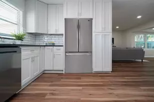 110 92nd Ave NE, Saint Petersburg, FL 33702 - Photo 30