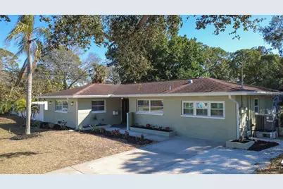 110 92nd Avenue NE, Saint Petersburg, FL 33702 - Photo 2