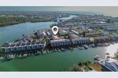 324 Windrush Boulevard #11, Indian Rocks Beach, FL 33785 - Photo 2