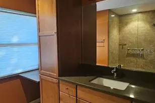 882 Lucas Ln, Oldsmar, FL 34677 - Photo 18