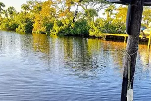 831 Riverview Ln, Tarpon Springs, FL 34689 - Photo 16