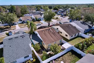 11115 Cherrywood Ln, Riverview, FL 33579 - Photo 10