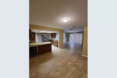 13701 Lazy Oak Drive, Tampa, FL 33613 - Photo 6