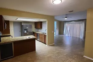 13701 Lazy Oak Dr, Tampa, FL 33613 - Photo 6