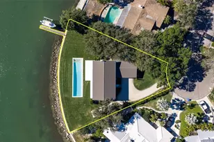 218 Colony Point Rd S, Saint Petersburg, FL 33705 - Photo 16