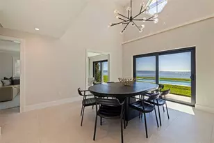 218 Colony Point Rd S, Saint Petersburg, FL 33705 - Photo 26