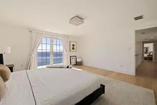 218 Colony Point Rd S, Saint Petersburg, FL 33705 - Photo 38