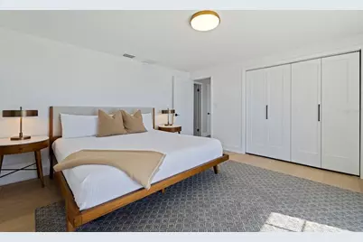 218 Colony Point Road S, Saint Petersburg, FL 33705 - Photo 46