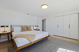 218 Colony Point Rd S, Saint Petersburg, FL 33705 - Photo 46