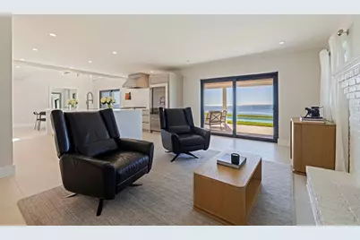 218 Colony Point Road S, Saint Petersburg, FL 33705 - Photo 32