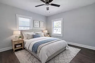 3927 6th St S, Saint Petersburg, FL 33705 - Photo 8