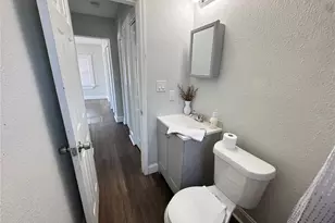 3927 6th St S, Saint Petersburg, FL 33705 - Photo 10