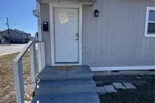 3927 6th St S, Saint Petersburg, FL 33705 - Photo 1