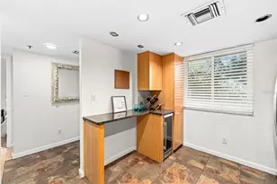 201 W Laurel St, Tampa, FL 33602 - Photo 8