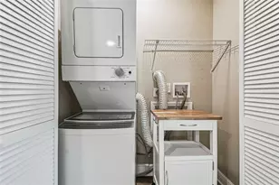 13691 Orange Sunset Dr, Tampa, FL 33618 - Photo 12